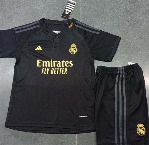 Real Madrid | Tercera 23/24 | Kit niños + Shorts photo review